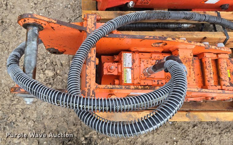 image for item DV1801 NPK PH-3 breaker