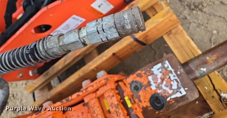 image for item DV1801 NPK PH-3 breaker