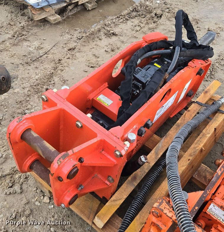 image for item DV1802 NPK E204 breaker