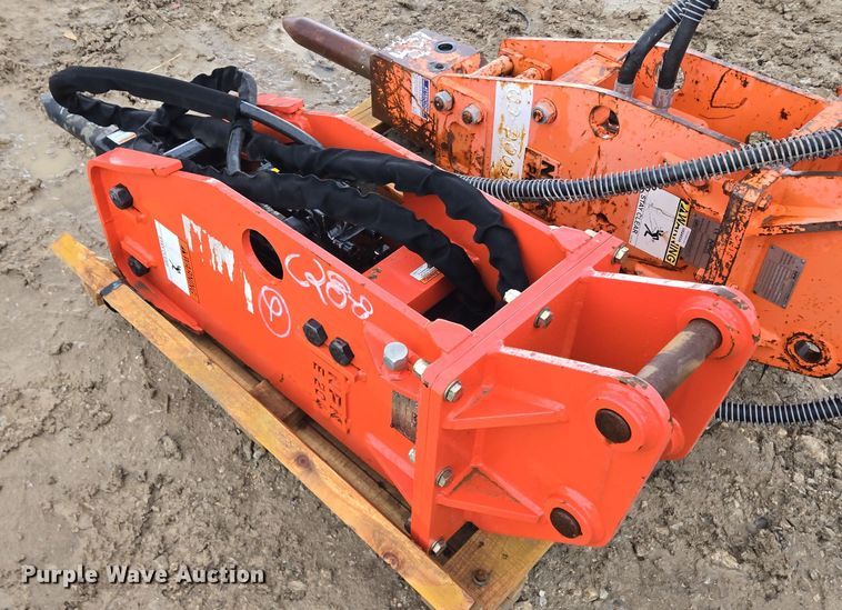 image for item DV1802 NPK E204 breaker