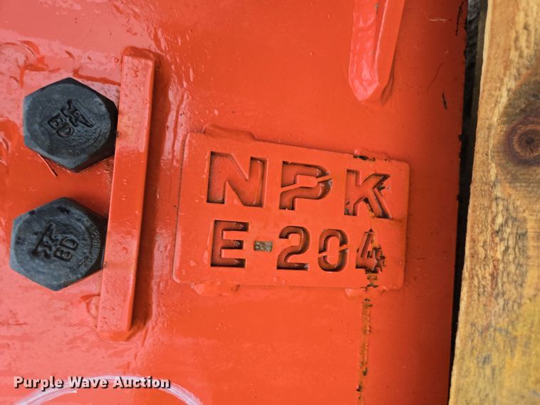 image for item DV1802 NPK E204 breaker