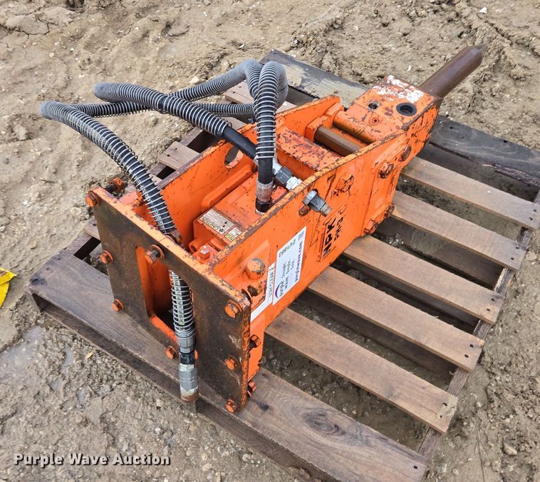 image for item DV1803 NPK  PH-3 breaker