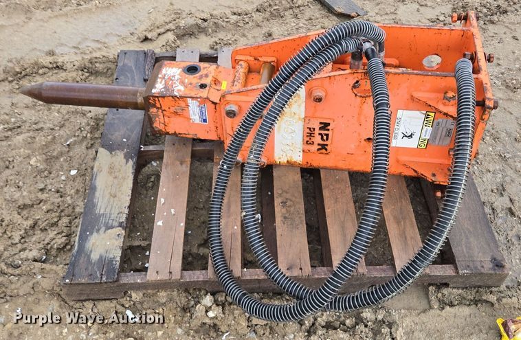 image for item DV1803 NPK  PH-3 breaker