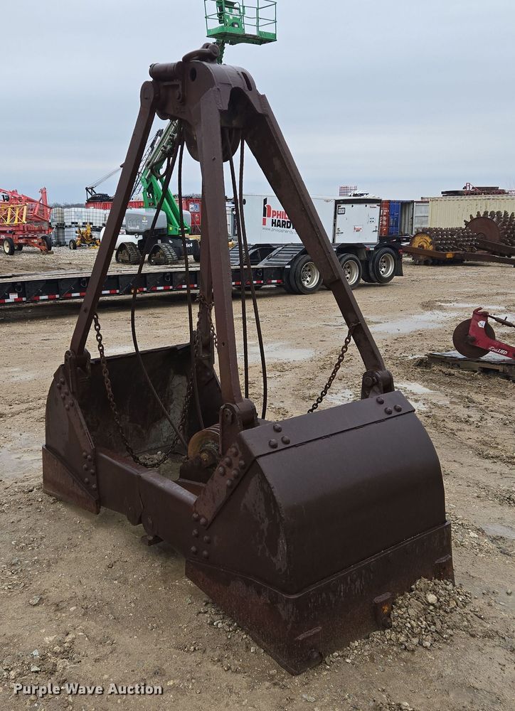 image for item DV1808 Williams clamshell bucket