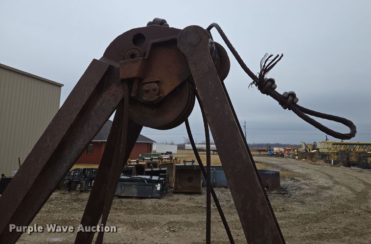 image for item DV1808 Williams clamshell bucket