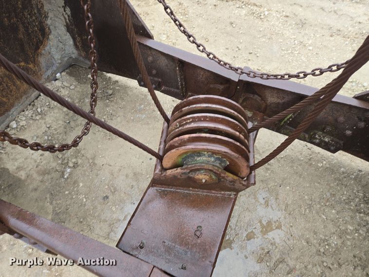 image for item DV1808 Williams clamshell bucket