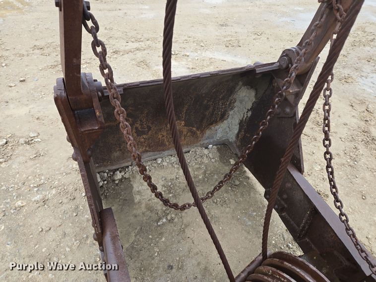 image for item DV1808 Williams clamshell bucket