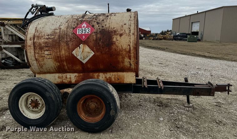 image for item DV1809 fuel trailer