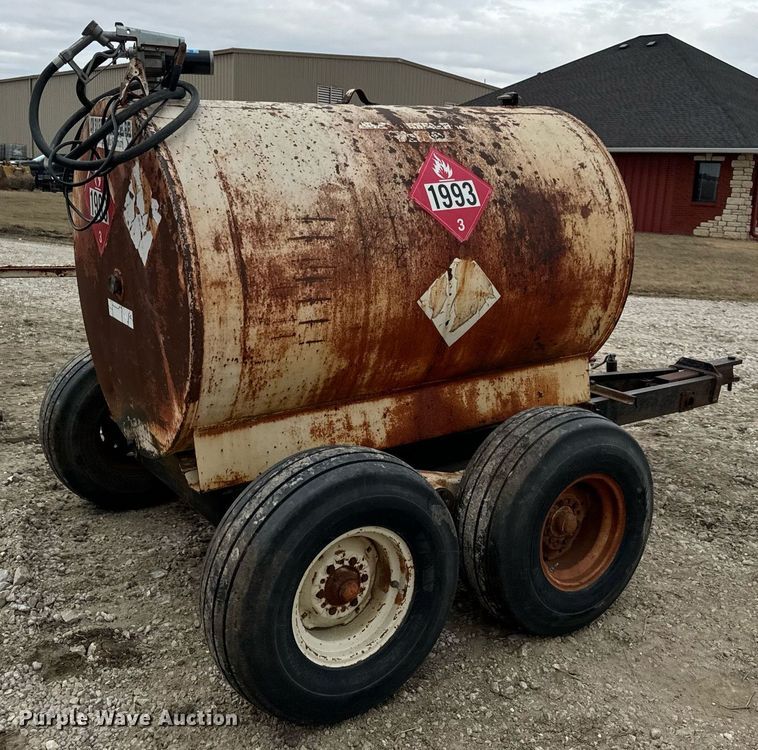 image for item DV1809 fuel trailer