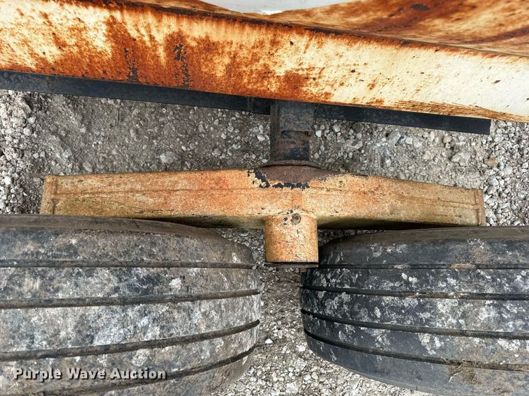 image for item DV1809 fuel trailer