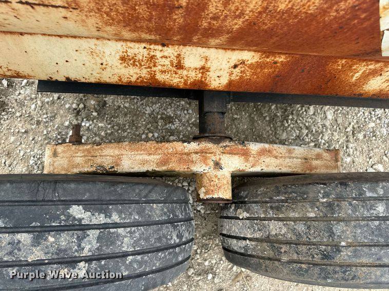 image for item DV1809 fuel trailer