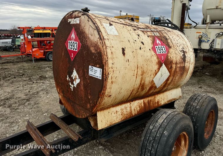 image for item DV1809 fuel trailer