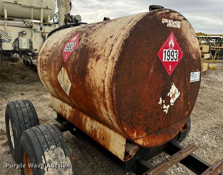 image for item DV1809 fuel trailer