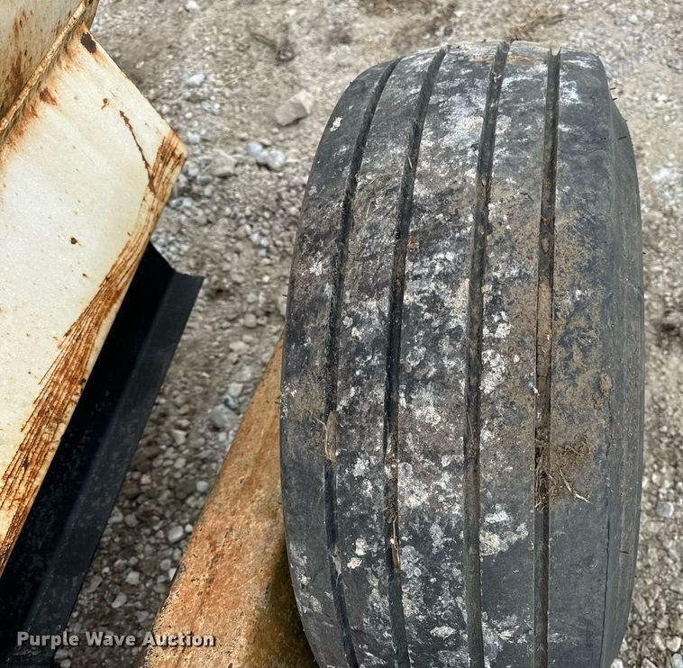 image for item DV1809 fuel trailer