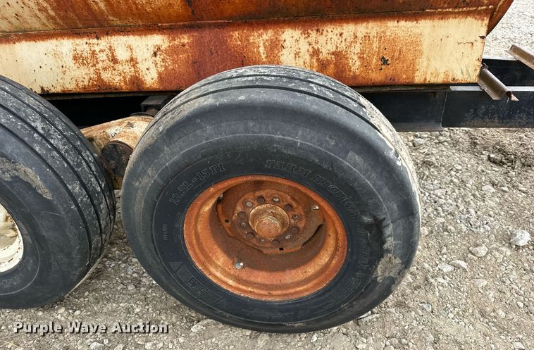 image for item DV1809 fuel trailer