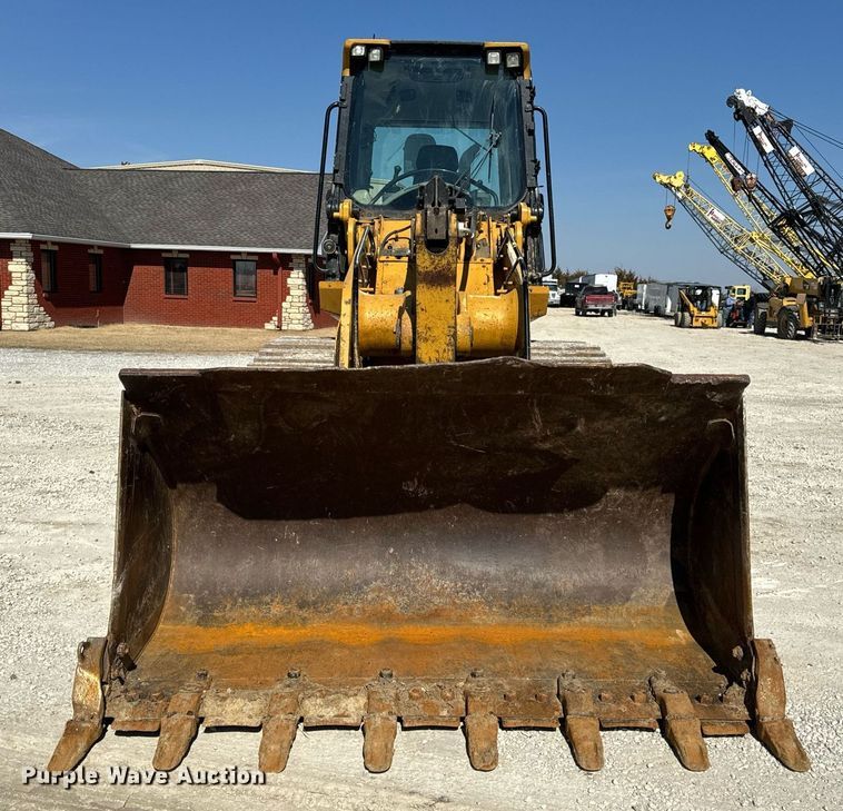 image for item DV1816 2011 Caterpillar 963D track loader