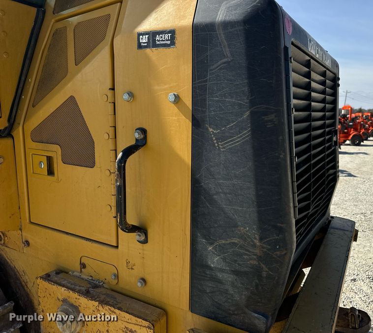 image for item DV1816 2011 Caterpillar 963D track loader