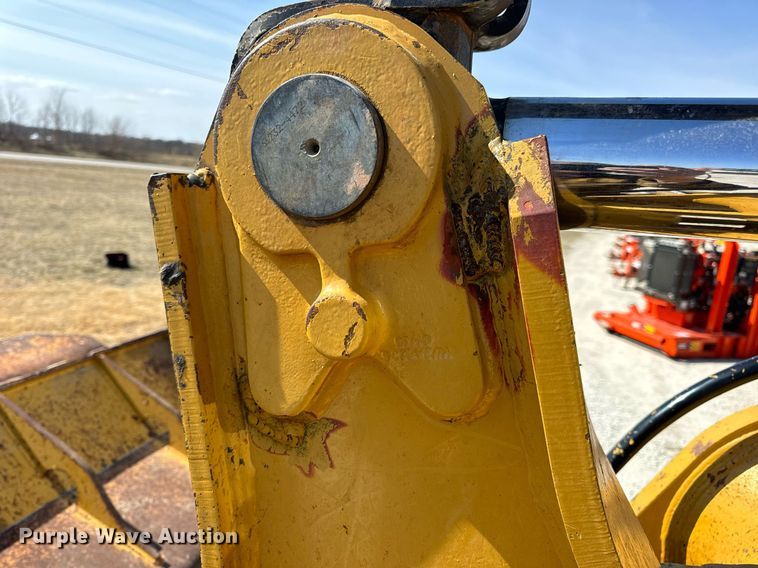 image for item DV1816 2011 Caterpillar 963D track loader