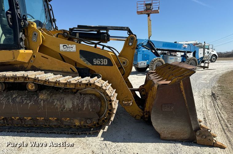 image for item DV1816 2011 Caterpillar 963D track loader