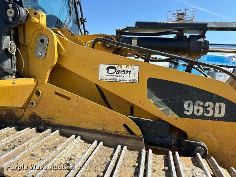 image for item DV1816 2011 Caterpillar 963D track loader
