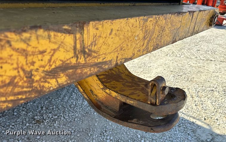 image for item DV1816 2011 Caterpillar 963D track loader