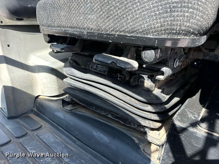 image for item DV1816 2011 Caterpillar 963D track loader