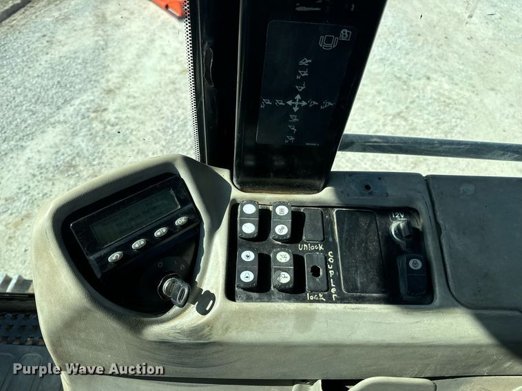 image for item DV1816 2011 Caterpillar 963D track loader