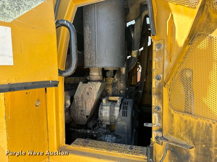 image for item DV1816 2011 Caterpillar 963D track loader