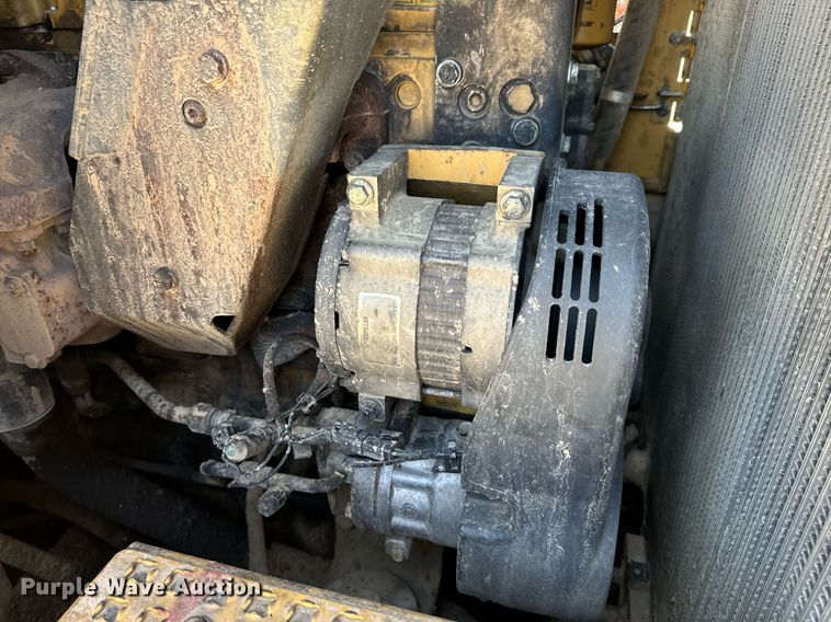 image for item DV1816 2011 Caterpillar 963D track loader