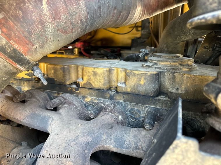 image for item DV1816 2011 Caterpillar 963D track loader