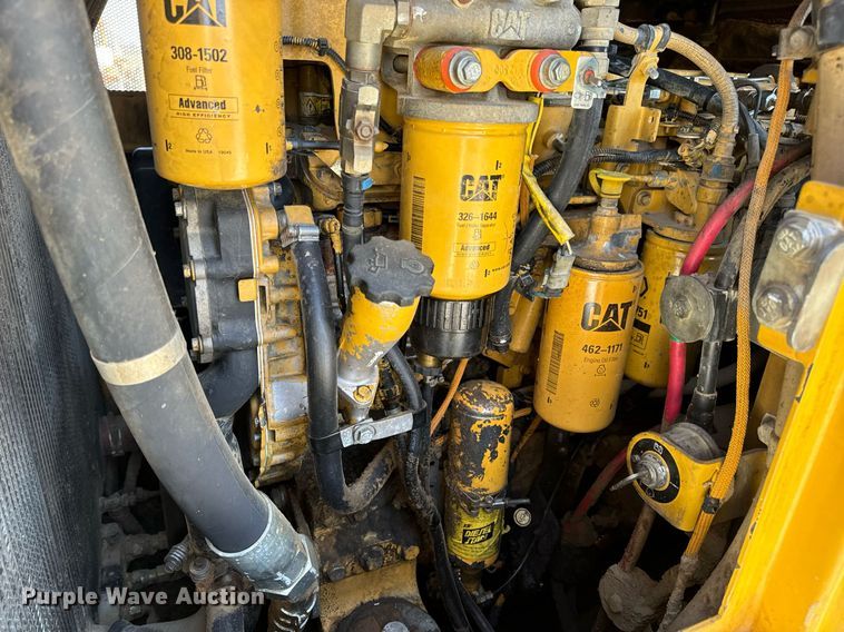 image for item DV1816 2011 Caterpillar 963D track loader