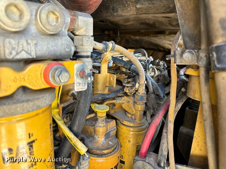 image for item DV1816 2011 Caterpillar 963D track loader