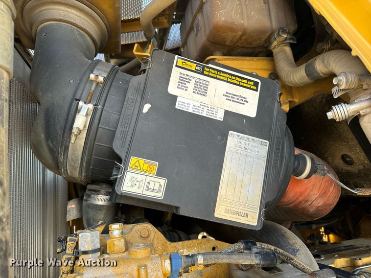 image for item DV1816 2011 Caterpillar 963D track loader