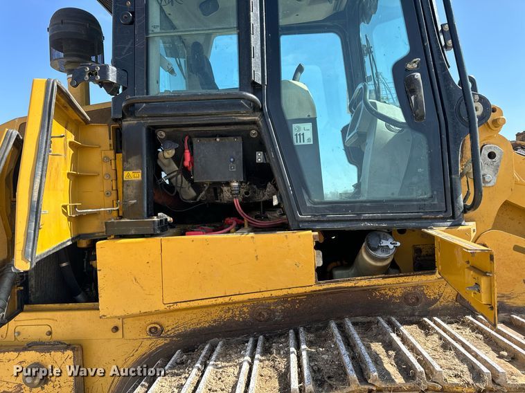 image for item DV1816 2011 Caterpillar 963D track loader