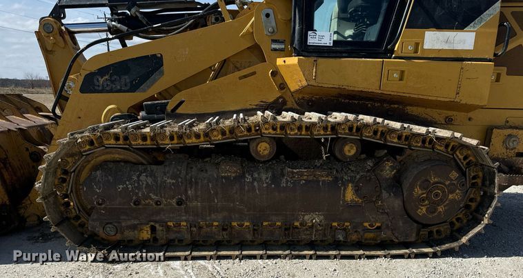 image for item DV1816 2011 Caterpillar 963D track loader
