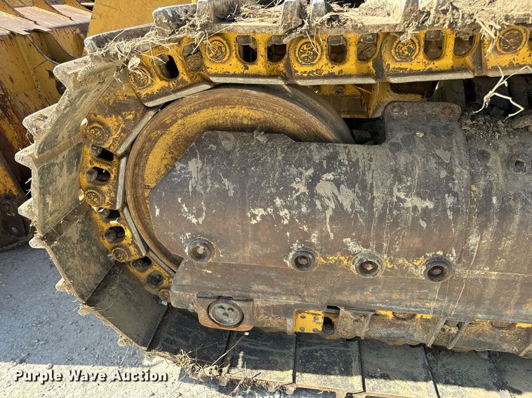 image for item DV1816 2011 Caterpillar 963D track loader