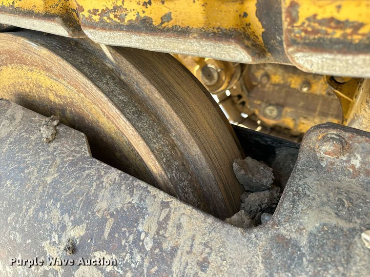 image for item DV1816 2011 Caterpillar 963D track loader