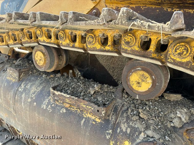 image for item DV1816 2011 Caterpillar 963D track loader