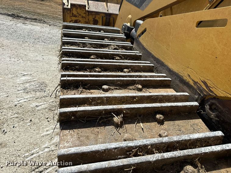 image for item DV1816 2011 Caterpillar 963D track loader