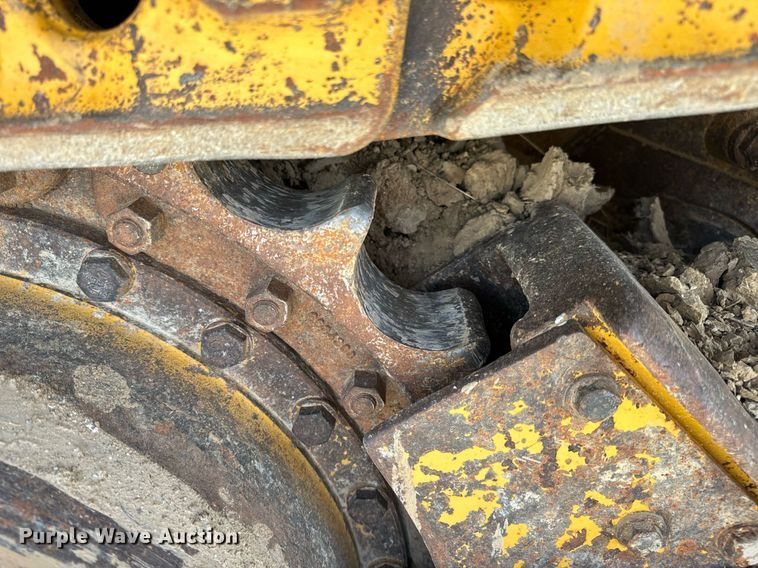 image for item DV1816 2011 Caterpillar 963D track loader