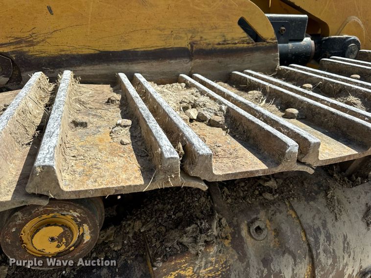 image for item DV1816 2011 Caterpillar 963D track loader