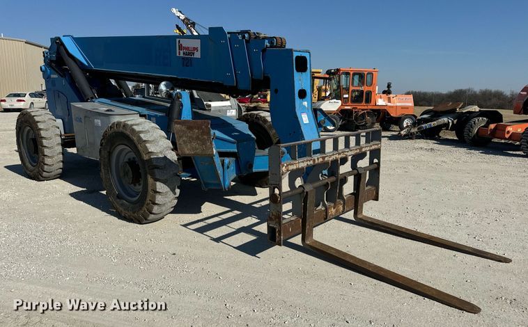 image for item DV1817 2010 Genie GTH-1056 telehandler