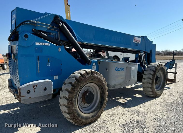 image for item DV1817 2010 Genie GTH-1056 telehandler