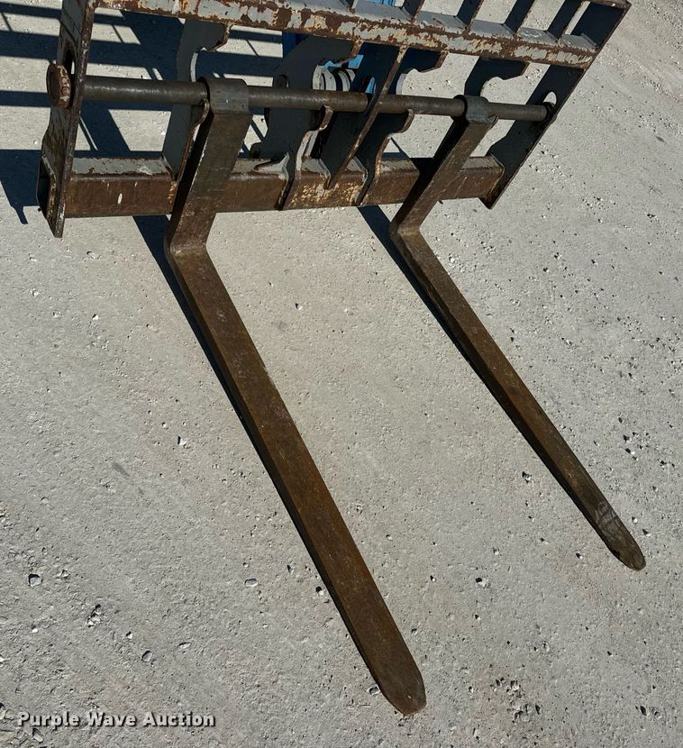 image for item DV1817 2010 Genie GTH-1056 telehandler