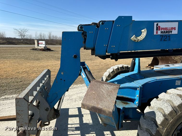 image for item DV1817 2010 Genie GTH-1056 telehandler