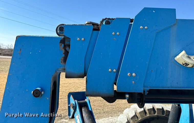 image for item DV1817 2010 Genie GTH-1056 telehandler
