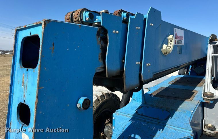 image for item DV1817 2010 Genie GTH-1056 telehandler