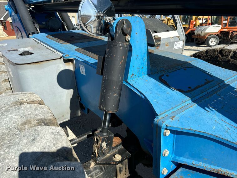 image for item DV1817 2010 Genie GTH-1056 telehandler