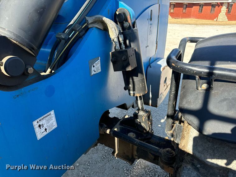 image for item DV1817 2010 Genie GTH-1056 telehandler