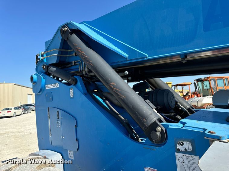 image for item DV1817 2010 Genie GTH-1056 telehandler